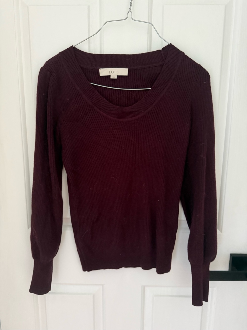 LOFT Scoop Neck Ribbed Sweater in Burgundy